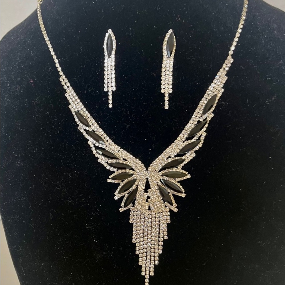 Elegant Silver Crystal and Black Statement Necklace & Earrings Set